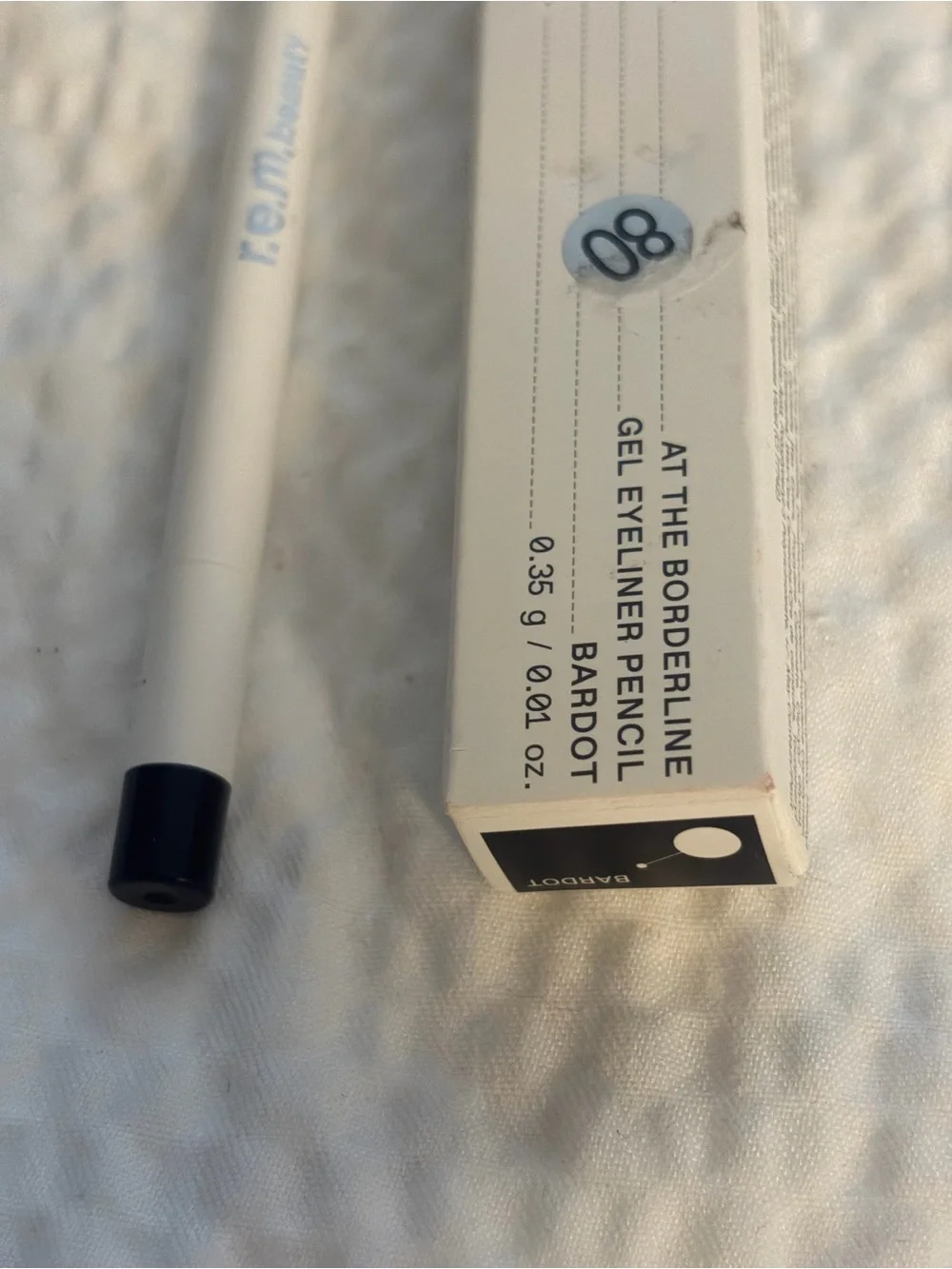 r.e.m. beauty At The Borderline Gel Eyeliner Pencil Color:bardot jet black